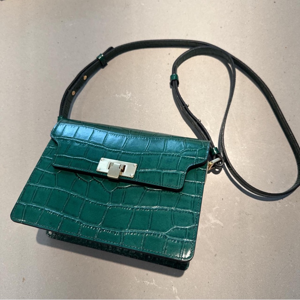 NWOT Marge Sherwood Emerald Green Croc Embossed Leather Crossbody